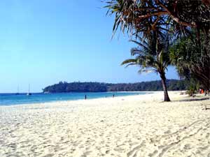 A deserted Kata Beach - January 2005