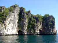 Koh Doc Mai, a beautiful limestone island