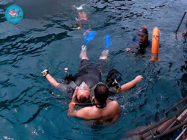 PADI Rescue Diver Kurs Phuket
