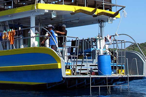 MV Oktavia - Dive deck