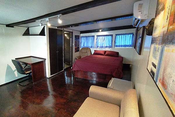 MV Oktavia - Master cabin