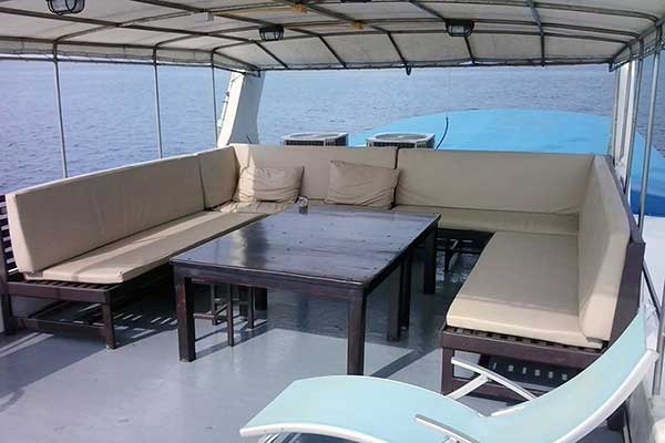 MV Oktavia - Dive deck