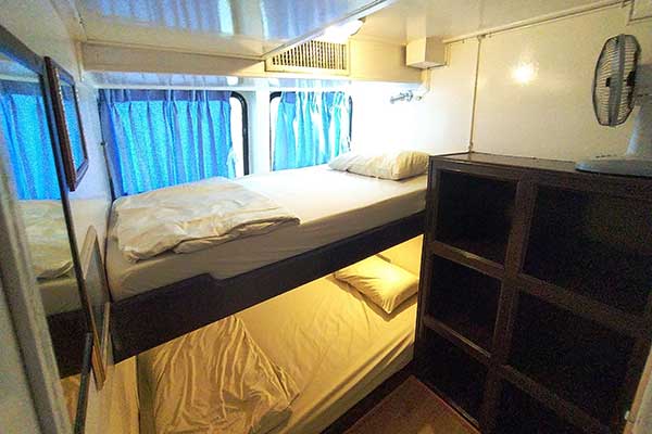 MV Oktavia- Twin bunk cabin